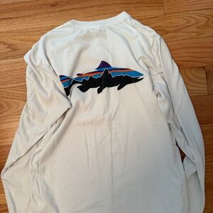 Patagonia fish long sleeves